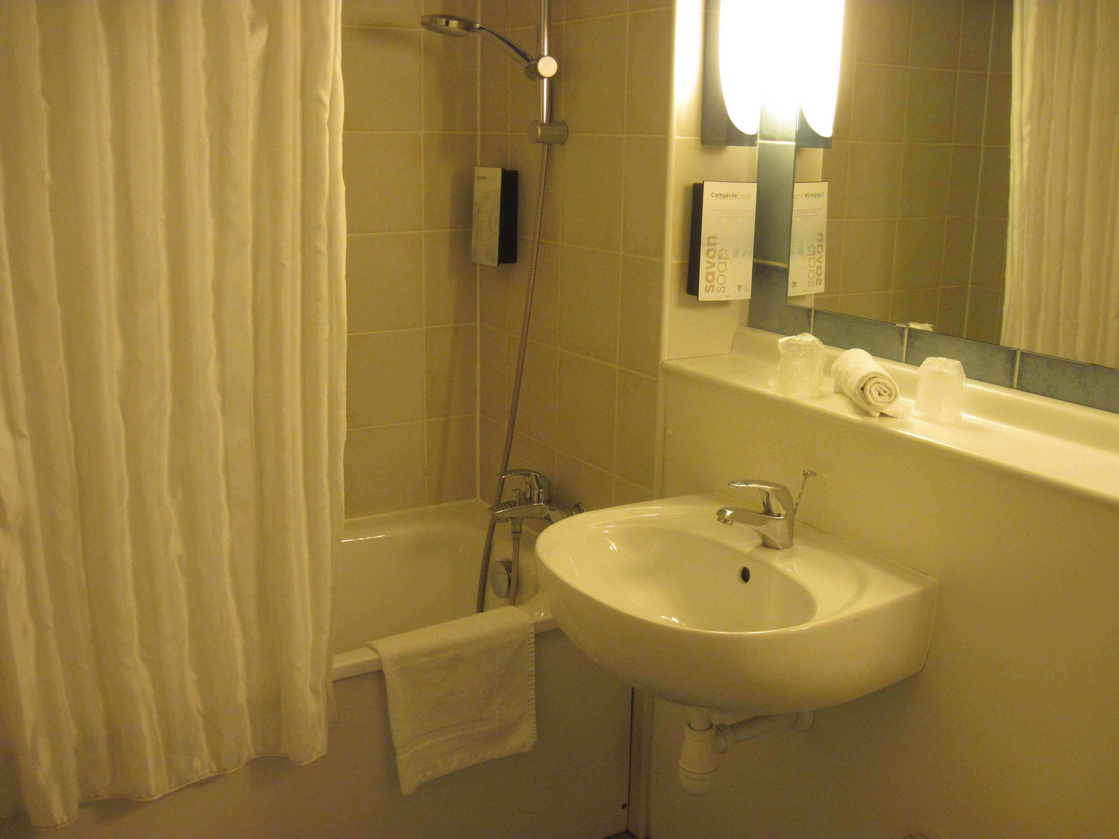 Campanile Epernay - Dizy 51530 Hotel Buitenkant foto