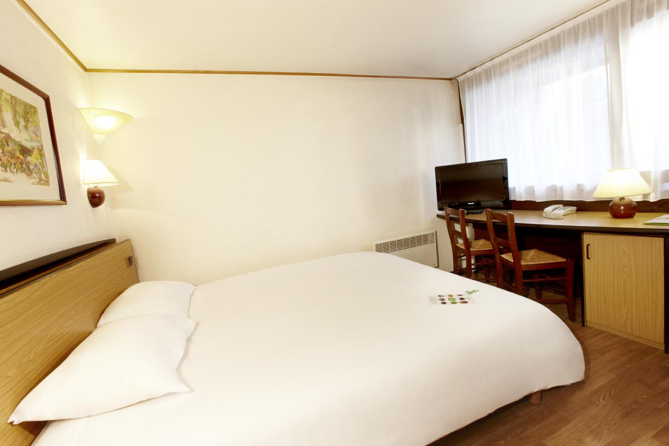 Campanile Epernay - Dizy 51530 Hotel Kamer foto