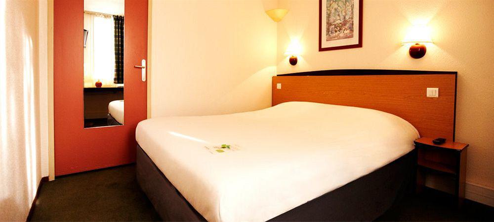 Campanile Epernay - Dizy 51530 Hotel Buitenkant foto